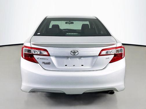 Classic Silver Metallic 2012 Toyota Camry SE