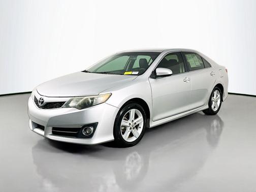 Classic Silver Metallic 2012 Toyota Camry SE