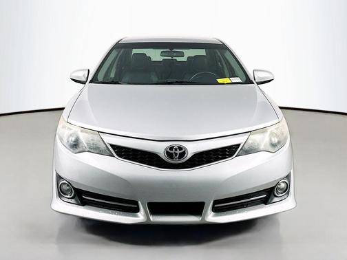 Classic Silver Metallic 2012 Toyota Camry SE