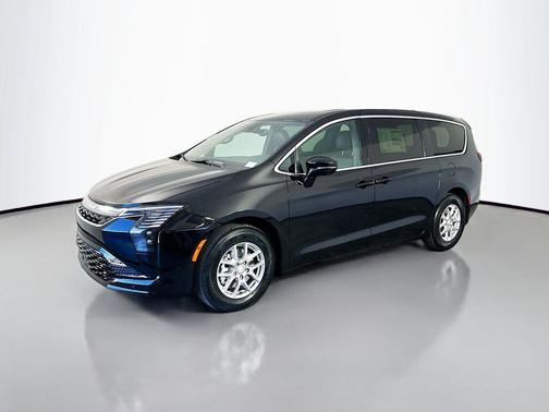 Diamond Black Crystal Pearlcoat 2027 Chrysler Pacifica L