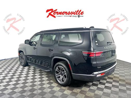 2022 Jeep Wagoneer Series III 4x2