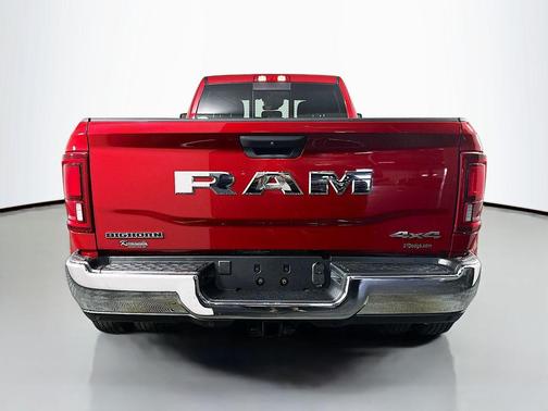 Molten Red Pearlcoat 2026 RAM 3500 Big Horn Crew Cab 4x4 8' Box