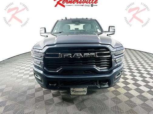 2025 RAM 2500 Big Horn Crew Cab 4x4 8' Box