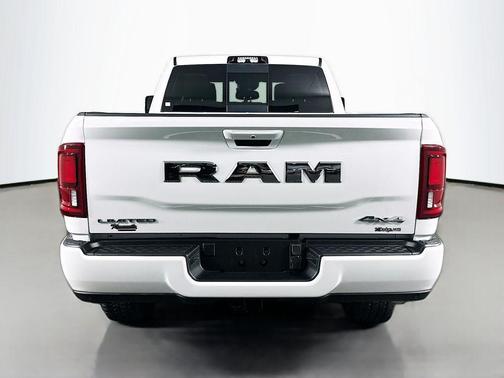 Bright White Clearcoat 2026 RAM 2500 Limited Crew Cab 4x4 6'4' Box