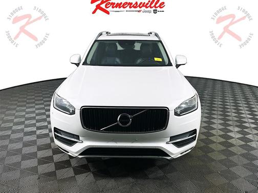 2016 Volvo XC90 T5 Momentum