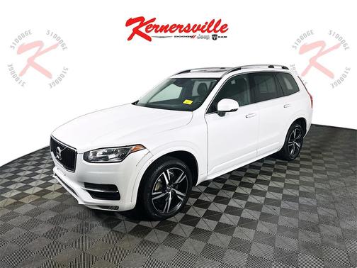 2016 Volvo XC90 T5 Momentum