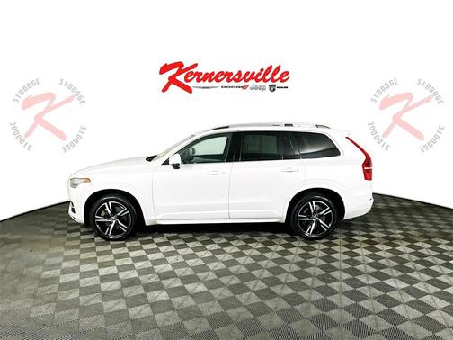 2016 Volvo XC90 T5 Momentum