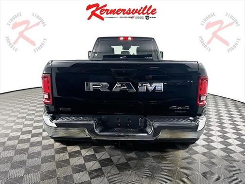 2025 RAM 3500 Tradesman Crew Cab 4x4 8' Box