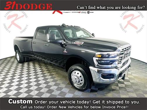 2025 RAM 3500 Tradesman Crew Cab 4x4 8' Box