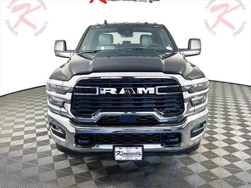 2025 RAM 3500 Tradesman Crew Cab 4x4 8' Box