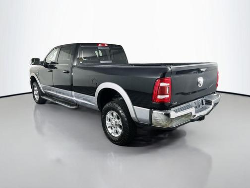 2022 RAM 2500 Laramie Crew Cab 4x4 8' Box
