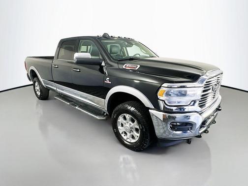 2022 RAM 2500 Laramie Crew Cab 4x4 8' Box