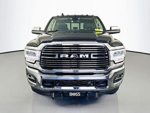 2022 RAM 2500 Laramie Crew Cab 4x4 8' Box