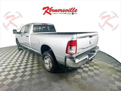 2024 RAM 2500 Tradesman Crew Cab 4x4 8' Box