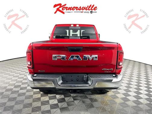 2026 RAM 3500 Tradesman Crew Cab 4x4 6'4' Box