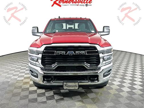 2026 RAM 3500 Tradesman Crew Cab 4x4 6'4' Box