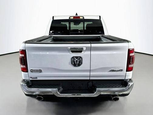 Ivory White Tri-Coat Pearlcoat 2022 RAM 1500 Longhorn