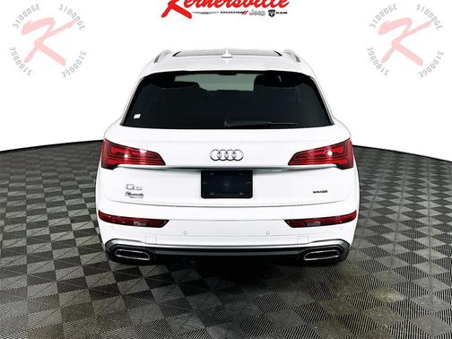2023 Audi Q5 45 S line Premium Plus