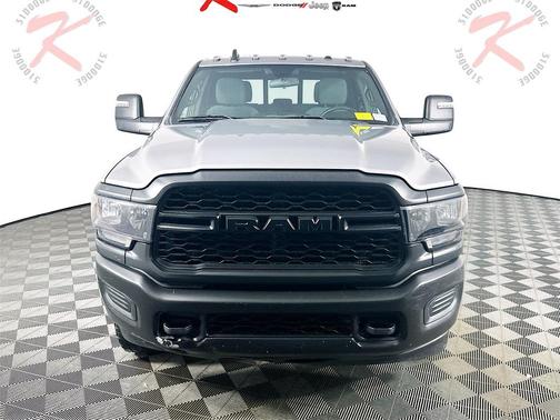 2023 RAM 2500 Tradesman Crew Cab 4x4 6'4' Box