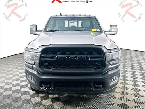 2023 RAM 2500 Tradesman Crew Cab 4x4 6'4' Box