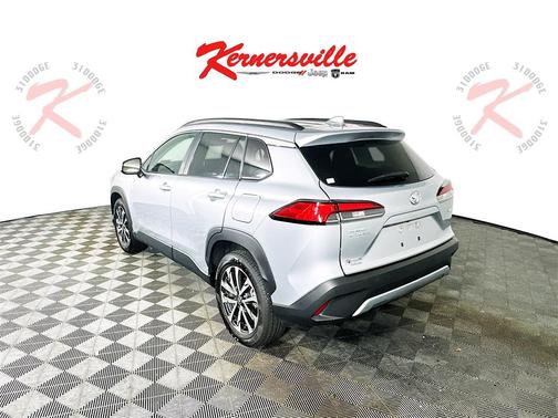 2024 Toyota Corolla Cross XLE
