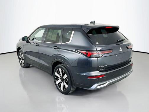 Gray 2025 Mitsubishi Outlander SE 2.5 S-AWC