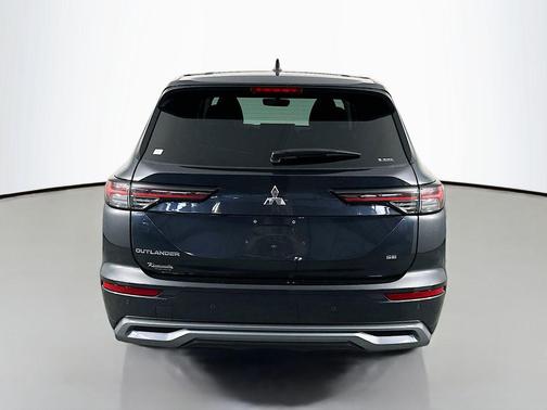 Gray 2025 Mitsubishi Outlander SE 2.5 S-AWC
