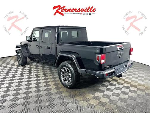 2026 Jeep Gladiator Sahara 4x4