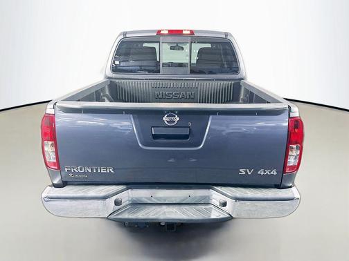 Gun Metallic 2021 Nissan Frontier SV