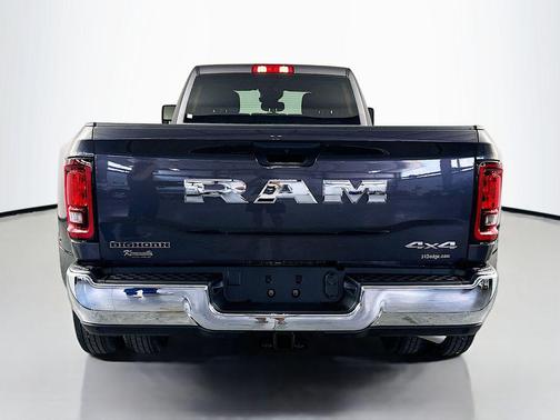 Granite Crystal Metallic Clearcoat 2026 RAM 3500 Big Horn Crew Cab 4x4 8' Box