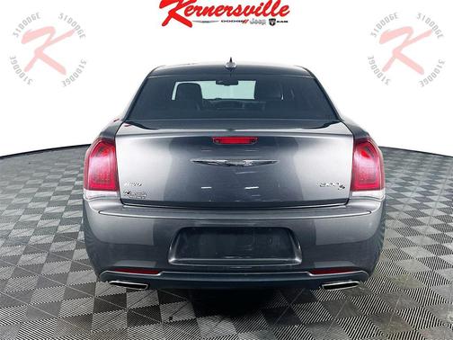 2019 Chrysler 300 S