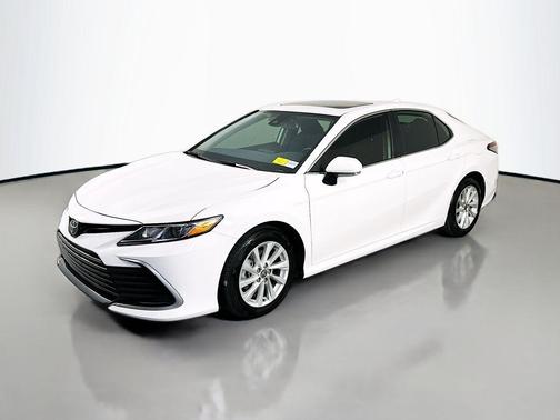 Ice Cap 2024 Toyota Camry LE