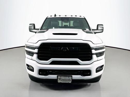 Bright White Clearcoat 2026 RAM 2500 Laramie Crew Cab 4x4 6'4' Box