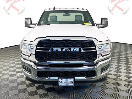 2024 RAM 3500 Tradesman Regular Cab 4x2 8' Box