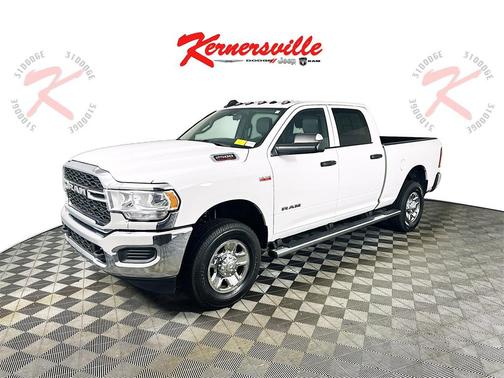 2022 RAM 2500 Tradesman Crew Cab 4x4 6'4' Box