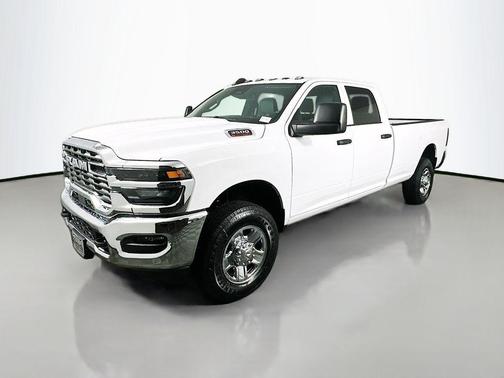Bright White Clearcoat 2026 RAM 3500 Tradesman Crew Cab 4x4 8' Box