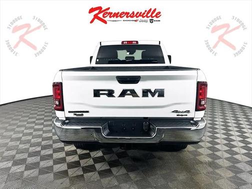 2025 RAM 3500 Big Horn Crew Cab 4x4 6'4' Box