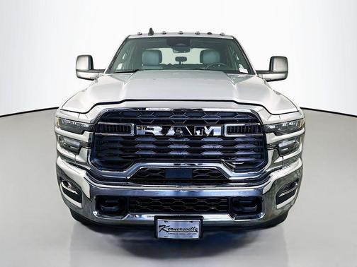 2026 RAM 2500 Tradesman Crew Cab 4x4 8' Box
