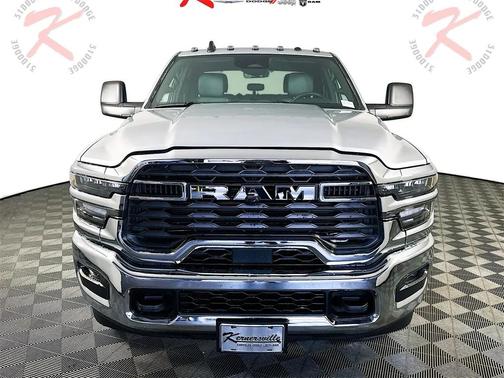 2026 RAM 2500 Tradesman Crew Cab 4x4 8' Box