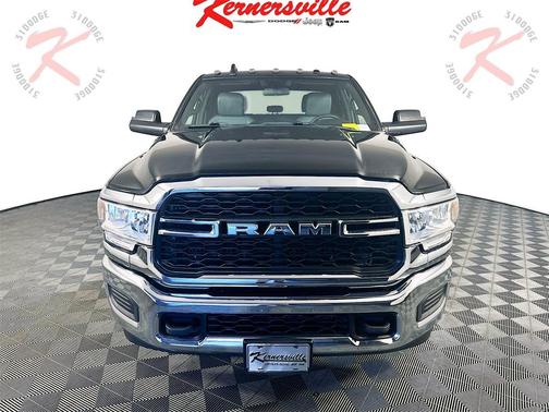 2022 RAM 2500 Tradesman Crew Cab 4x4 6'4' Box