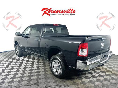 2022 RAM 2500 Tradesman Crew Cab 4x4 6'4' Box