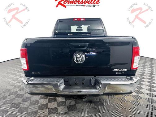 2022 RAM 2500 Tradesman Crew Cab 4x4 6'4' Box