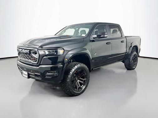 Diamond Black Crystal Pearlcoat 2026 RAM 1500 Big Horn/Lone Star