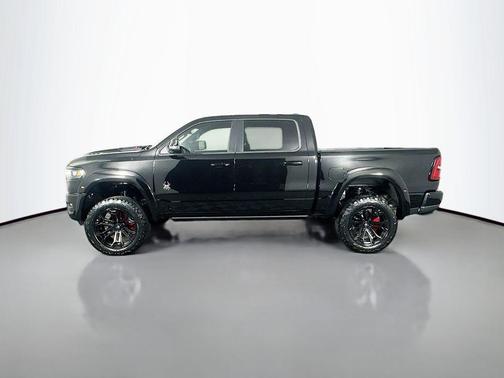 Diamond Black Crystal Pearlcoat 2026 RAM 1500 Big Horn/Lone Star