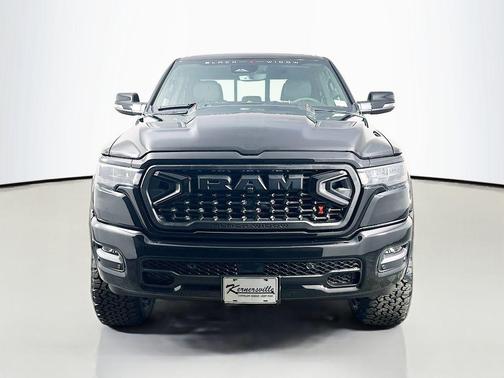 Diamond Black Crystal Pearlcoat 2026 RAM 1500 Big Horn/Lone Star
