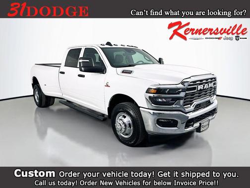 Bright White Clearcoat 2026 RAM 3500 Tradesman Crew Cab 4x2 8' Box