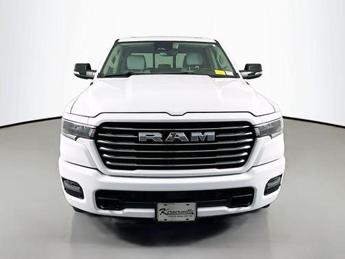 Bright White Clearcoat 2026 RAM 1500 Laramie
