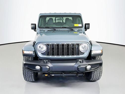 Anvil Clearcoat 2025 Jeep Gladiator Nighthawk