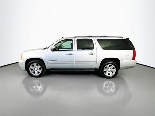 Quicksilver Metallic 2013 GMC Yukon XL 1500 SLT