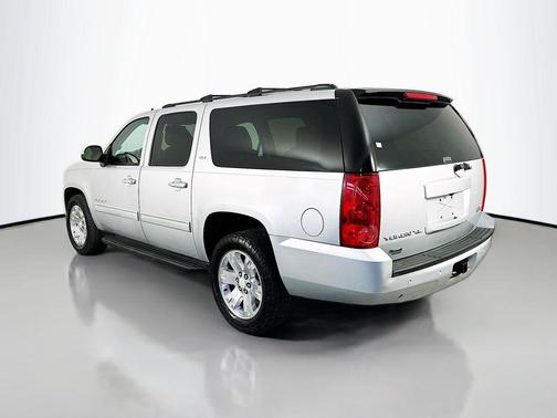 Quicksilver Metallic 2013 GMC Yukon XL 1500 SLT